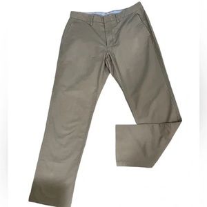 J. Crew Bedford khaki grey pants. Men’s chinos 👖